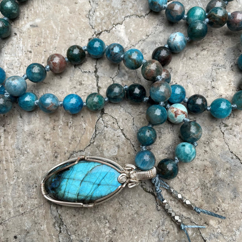 labradorite apatite silver wrapped pendant mala necklace comotocapri